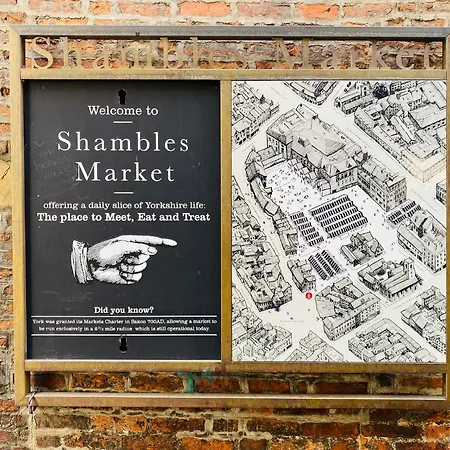 Center With Free Private Parking * 요크