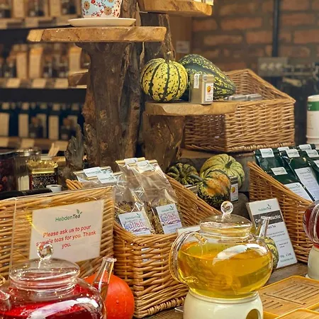 Center With Free Private Parking *