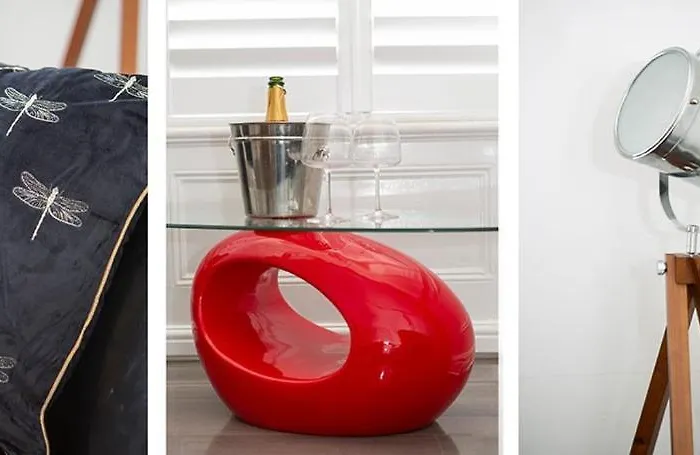 Center With Free Private Parking *